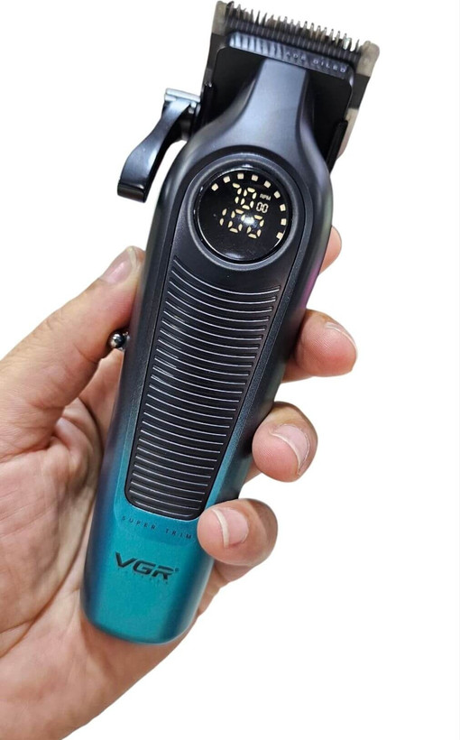 ماشین اصلاح وی جی آر مدل VGR V-196 با تیغه سرامیک